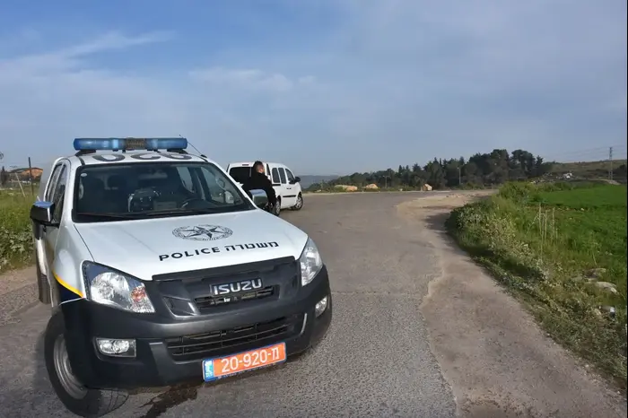 המשטרה בזירת נטישת המטוס, הרדוף, צפון, 10 בפברואר 2018 (מערכת וואלה! NEWS , ללא קרדיט)