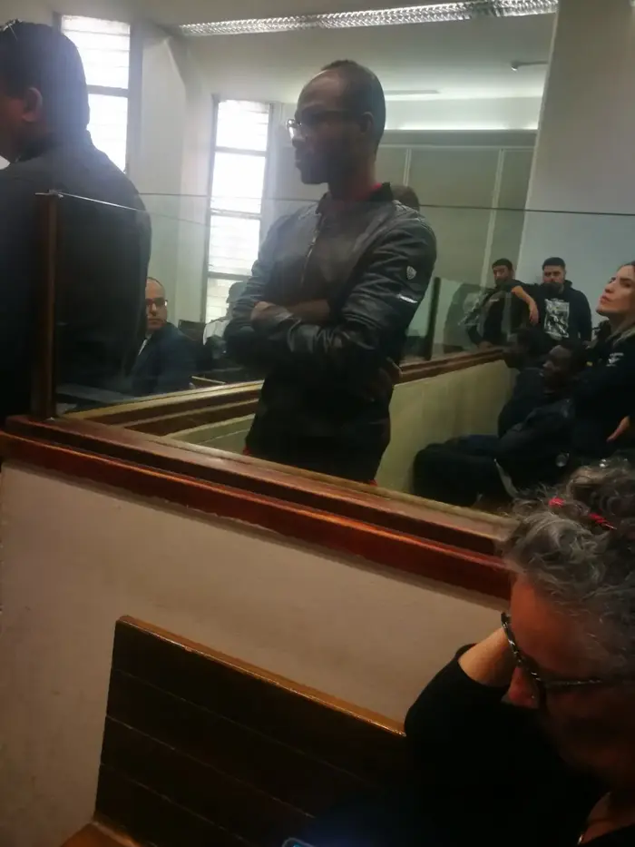 נתין זר מאריתראה החשוד כי אנס בצורה אכזרית נער בן 17 מראשון לציון, בית המשפט השלום תל אביב, 11 בפברואר 2018 (מערכת וואלה! NEWS , ללא קרדיט) נתין זר מאריתראה החשוד כי אנס בצורה אכזרית נער בן 17 מראשון לציון, בית המשפט השלום תל אביב, 11 בפברואר 2018 (מערכת וואלה! NEWS , ללא קרדיט)