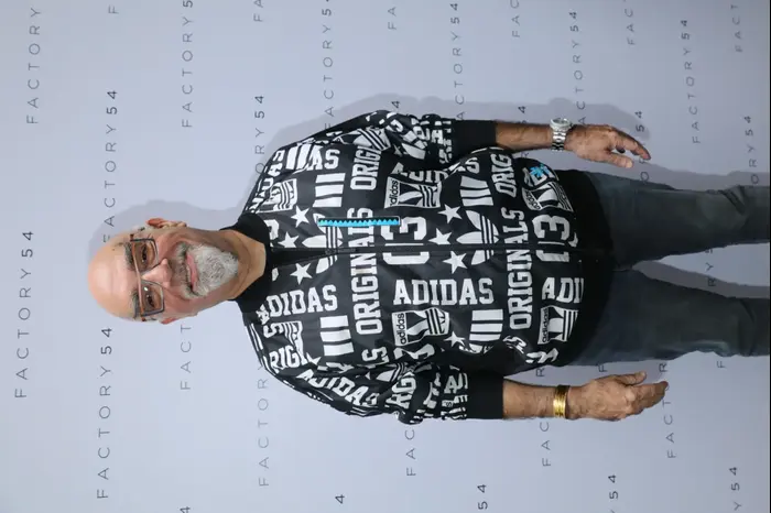ישראל אהרוני (יח"צ , שוקה כהן, רפי דלויה) ישראל אהרוני (יח"צ , שוקה כהן, רפי דלויה)
