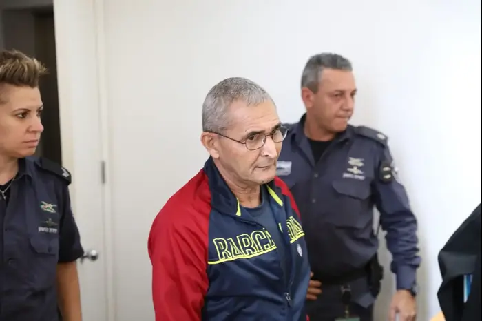 הנהג כאמל דיאב במהלך הארכת מעצרו בעקבות סעיף של הריגה בבית משפט השלום בחיפה 13 בפברואר 2018 (מערכת וואלה! NEWS , -) הנהג כאמל דיאב במהלך הארכת מעצרו בעקבות סעיף של הריגה בבית משפט השלום בחיפה 13 בפברואר 2018 (מערכת וואלה! NEWS , -)