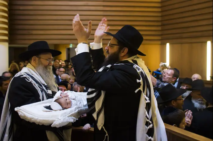 ברית מילה בברלין, 2013 (AP) ברית מילה בברלין, 2013 (AP)