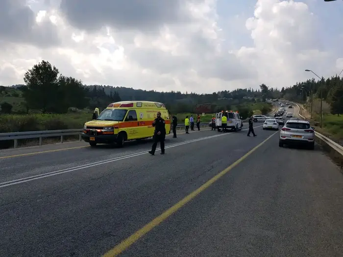 רוכב אופניים כבן נהרג בתאונה בפארק קנדה (מד"א) רוכב אופניים כבן נהרג בתאונה בפארק קנדה (מד"א)