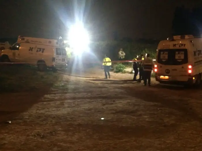חשד לרצח והתאבדות בשרון: בן 3 נמצא מת, אביו נפגע מרכבת, תחנת בית יהושע, 26 בפברואר 2018 (מאצ'י הוף ) חשד לרצח והתאבדות בשרון: בן 3 נמצא מת, אביו נפגע מרכבת, תחנת בית יהושע, 26 בפברואר 2018 (מאצ'י הוף )