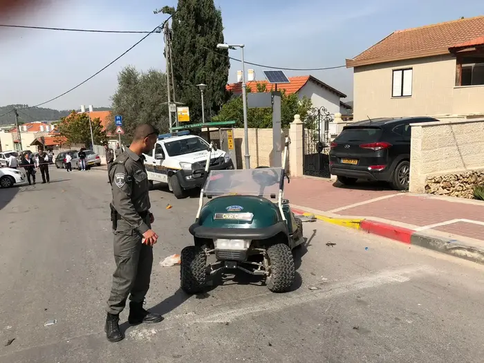 תאונת הדרכים בית שמש רחוב רמב"ם (מערכת וואלה! NEWS , דובורת המשטרה) תאונת הדרכים בית שמש רחוב רמב"ם (מערכת וואלה! NEWS , דובורת המשטרה)