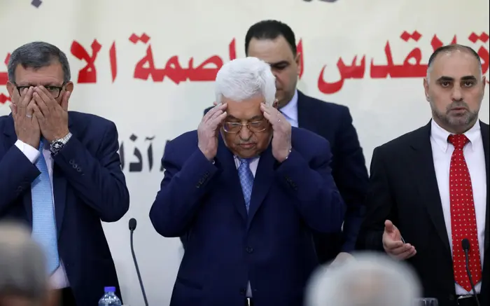 יו"ר הרשות הפלסטינית אבו מאזן ברמאללה, 1 במרץ 2018 (רויטרס) יו"ר הרשות הפלסטינית אבו מאזן ברמאללה, 1 במרץ 2018 (רויטרס)