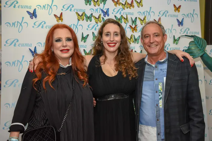 עופר זקש, שירז קליר זקש, רעומה זקש (יח"צ , איזי איסטרוגו) עופר זקש, שירז קליר זקש, רעומה זקש (יח"צ , איזי איסטרוגו)