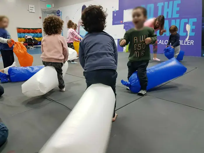 ענת דניאל מלכת הכביש חוגים לפעוטות (אתר רשמי)