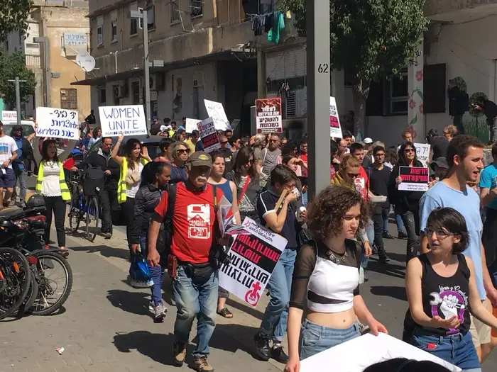 500 משתתפים במחאה נגד גירוש מבקשי מקלט בתל אביב (מערכת וואלה! NEWS , אלעד הוכמן) 500 משתתפים במחאה נגד גירוש מבקשי מקלט בתל אביב (מערכת וואלה! NEWS , אלעד הוכמן)