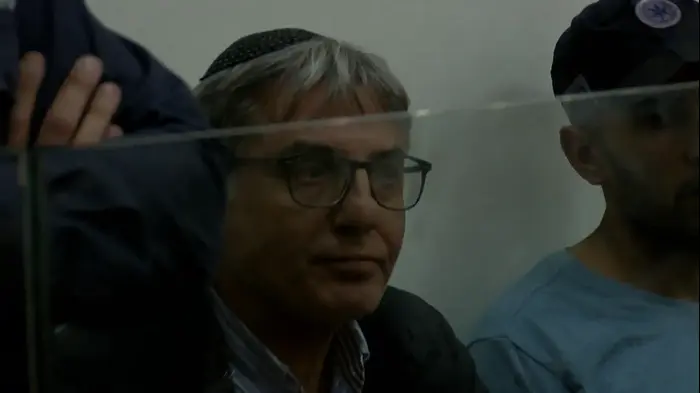 סגן ר' עיריית י-ם, מאיר תורג'מן הובא להארכת מעצר; מעצרם של ששה חשודים נוספים הוארך ב-4 ימים (ניב אהרונסון) סגן ר' עיריית י-ם, מאיר תורג'מן הובא להארכת מעצר; מעצרם של ששה חשודים נוספים הוארך ב-4 ימים (ניב אהרונסון)