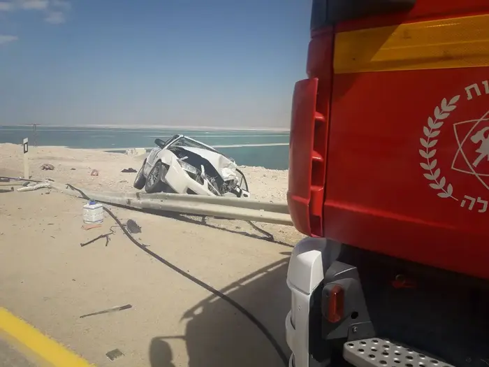 התאונה בים המלח בה נפצעו 8 אנשים (כבאות והצלה , כבאות והצלה נגב) התאונה בים המלח בה נפצעו 8 אנשים (כבאות והצלה , כבאות והצלה נגב)