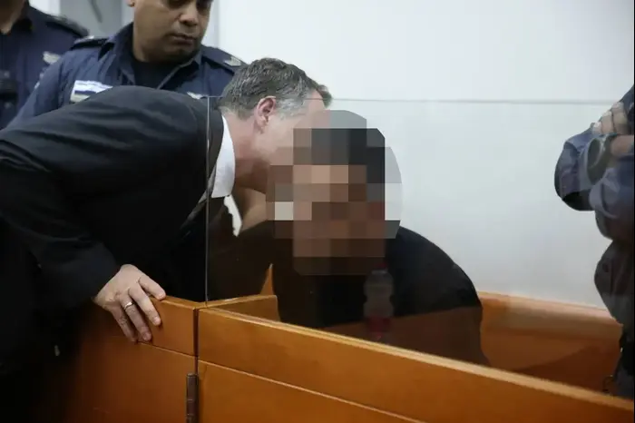 הארכת מעצר לאבא של הזמרת המפורסמת, בית משפט השלום ראשון לציון, 20 במרץ 2018 (יותם רונן) הארכת מעצר לאבא של הזמרת המפורסמת, בית משפט השלום ראשון לציון, 20 במרץ 2018 (יותם רונן)