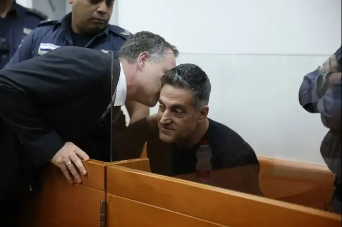 הארכת מעצר לרונן ביטי, אבא של עדי ביטי, בית משפט השלום ראשון לציון, 20 במרץ 2018 (יותם רונן) הארכת מעצר לרונן ביטי, אבא של עדי ביטי, בית משפט השלום ראשון לציון, 20 במרץ 2018 (יותם רונן)