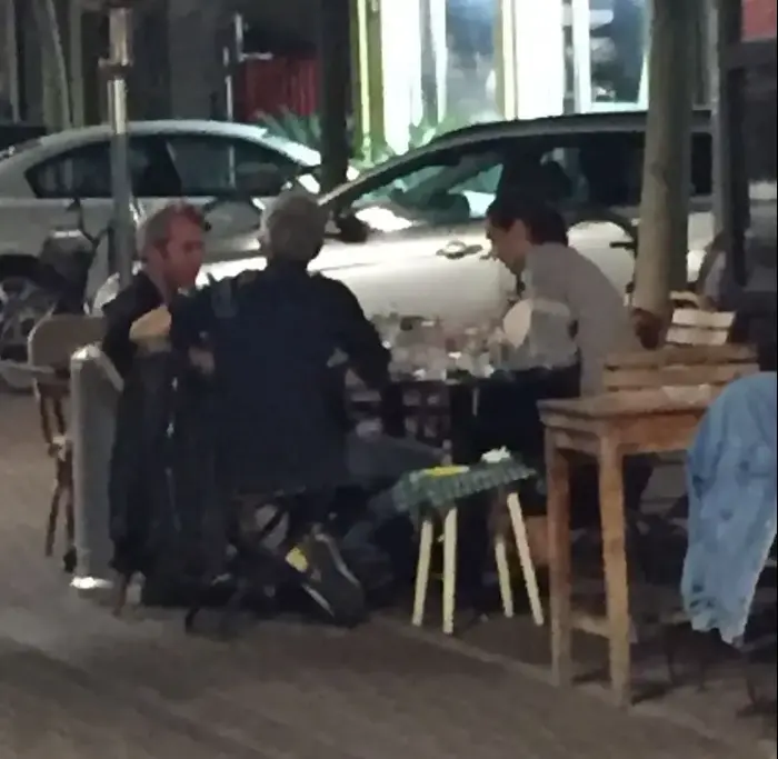 גל גדות וירון ורסנו במסעדת בסטה (מערכת וואלה! NEWS , אור גפן) גל גדות וירון ורסנו במסעדת בסטה (מערכת וואלה! NEWS , אור גפן)