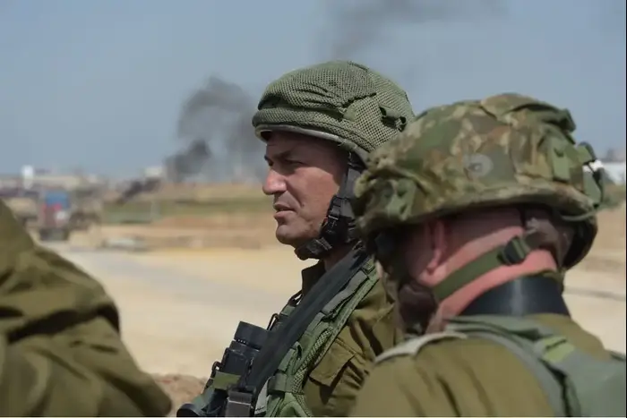 גבול רצועת עזה הפגנת הצמיגינים חיילים, 6 באפריל 2018 (דובר צה"ל) גבול רצועת עזה הפגנת הצמיגינים חיילים, 6 באפריל 2018 (דובר צה"ל)
