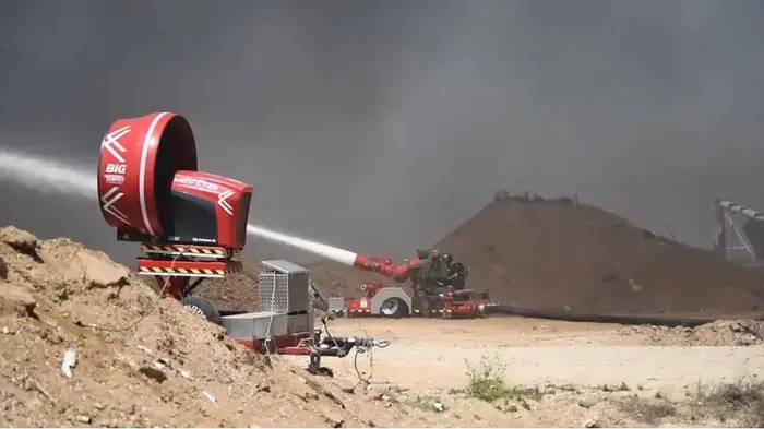גבול רצועת עזה הפגנת הצמיגינים חיילים, 6 באפריל 2018 (דובר צה"ל) גבול רצועת עזה הפגנת הצמיגינים חיילים, 6 באפריל 2018 (דובר צה"ל)