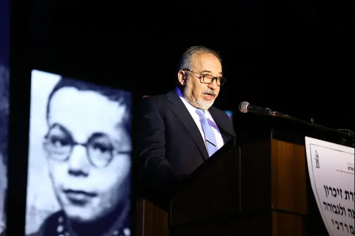 שר הביטחון אביגדור ליברמן טקס יום השואה ביד מרדכי (לירון מולדובן ) שר הביטחון אביגדור ליברמן טקס יום השואה ביד מרדכי (לירון מולדובן )