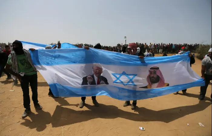 הפגנות בגבול רצועת עזה, 13 באפריל 2018 (רויטרס) הפגנות בגבול רצועת עזה, 13 באפריל 2018 (רויטרס)