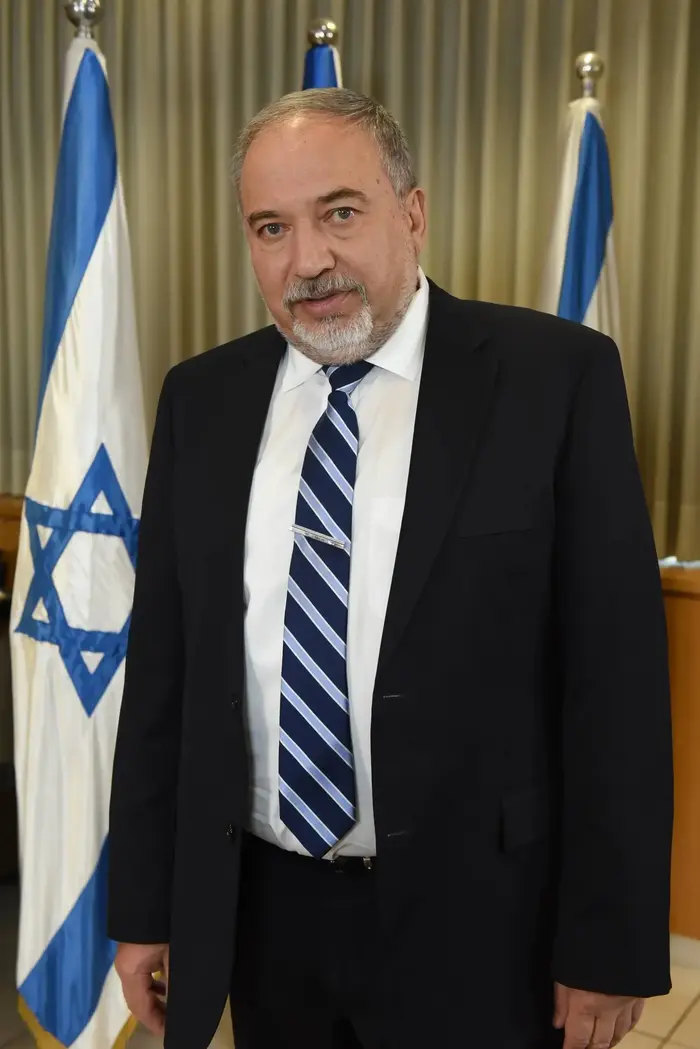 וואלה TALK הראיון המרכזי עם יעקב אילון ושר הבטחון אביגדור ליברמן 16 באפריל 2018 (ראובן קסטרו) וואלה TALK הראיון המרכזי עם יעקב אילון ושר הבטחון אביגדור ליברמן 16 באפריל 2018 (ראובן קסטרו)