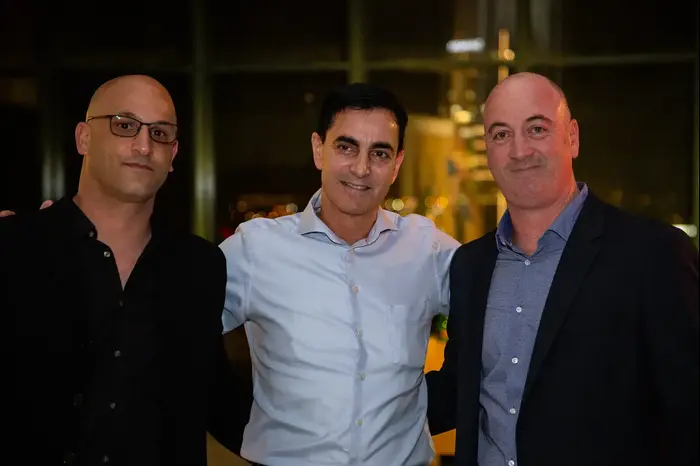 עופר ינקו, חיים הורביץ ויניב פינשניידר (יח"צ , דני גולן) עופר ינקו, חיים הורביץ ויניב פינשניידר (יח"צ , דני גולן)