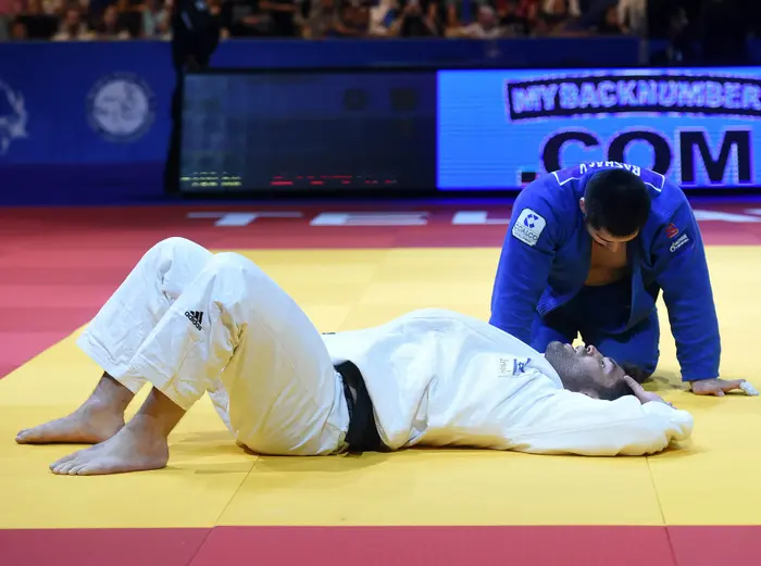 הג'ודוקא אורי ששון לאחר הפסד בקרב הראשון, אליפות אירופה 2018 (ברני ארדוב) הג'ודוקא אורי ששון לאחר הפסד בקרב הראשון, אליפות אירופה 2018 (ברני ארדוב)