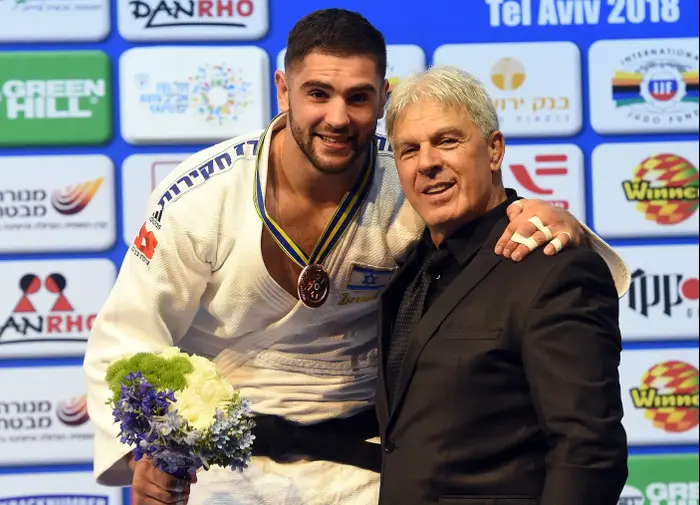 פיטר פלצ'יק עם מדליית ארד, אליפות אירופה בג'ודו 2018, לצדו משה פונטי (ברני ארדוב) פיטר פלצ'יק עם מדליית ארד, אליפות אירופה בג'ודו 2018, לצדו משה פונטי (ברני ארדוב)