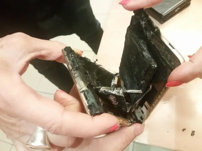 סמארטפון שיאומי רד מי נוט 4 בוער 3 (מערכת וואלה! NEWS , יניב בנימיני)
