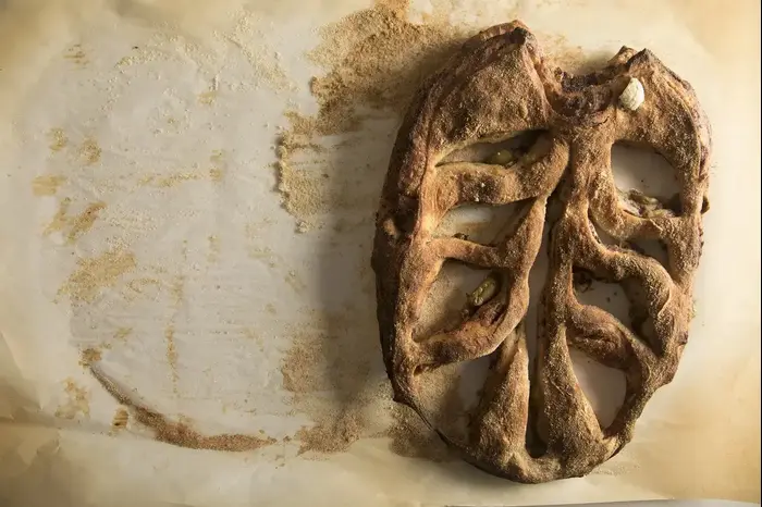 לחמים (יח"צ , דניאל לילה) לחמים (יח"צ , דניאל לילה)