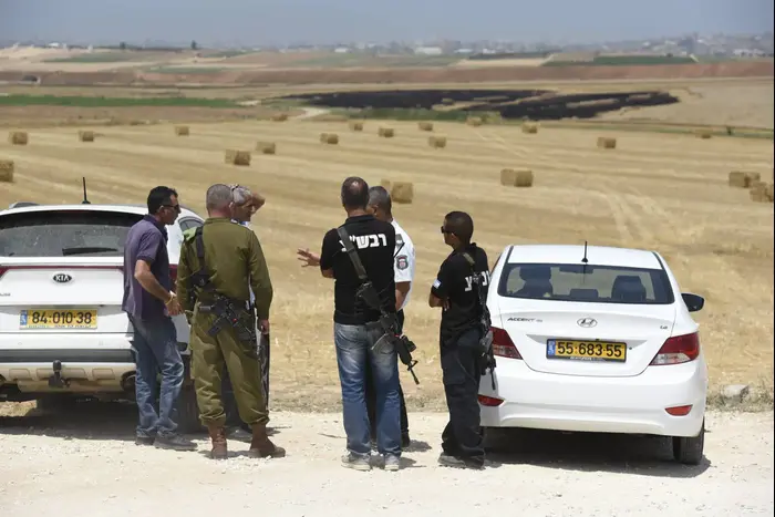מפקד החטיבה הצפונית ברצועת עזה, אבי רוזנפלד במהלך סיור בגבול הרצועה 15 במאי 2018 (ראובן קסטרו) מפקד החטיבה הצפונית ברצועת עזה, אבי רוזנפלד במהלך סיור בגבול הרצועה 15 במאי 2018 (ראובן קסטרו)