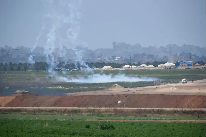 הפגנה בגבול רצ"ע לרגל יום הנכבה 15 במאי 2018 (ראובן קסטרו) הפגנה בגבול רצ"ע לרגל יום הנכבה 15 במאי 2018 (ראובן קסטרו)