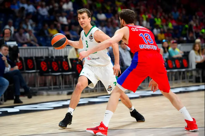 שחקן ז'לגיריס קובנה קווין פאנגוס (GettyImages) שחקן ז'לגיריס קובנה קווין פאנגוס (GettyImages)