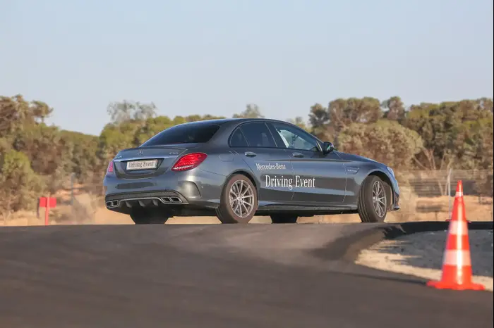 על המסלול בבאר שבע עם AMG (יח"צ , רונן טופלברג)
