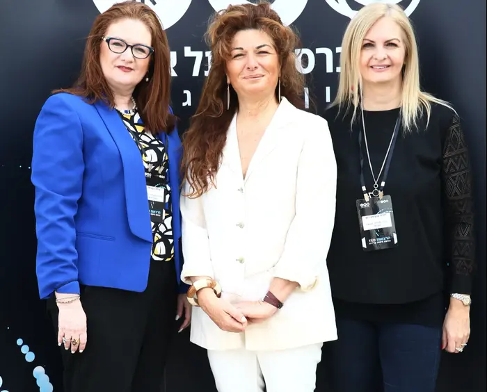 רונית בן בסט רום , סיגלית בן חיון ואיילת ורשביאק (יח"צ , יעל צור) רונית בן בסט רום , סיגלית בן חיון ואיילת ורשביאק (יח"צ , יעל צור)
