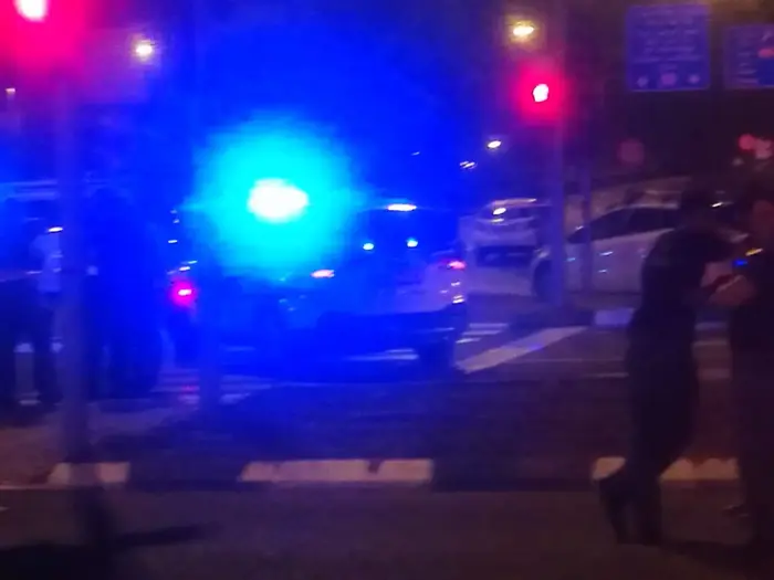 זירת הרצח בראשון לציון שבה נורתה למוות אישה כבת 30 (אבי אשכנזי ) זירת הרצח בראשון לציון שבה נורתה למוות אישה כבת 30 (אבי אשכנזי )