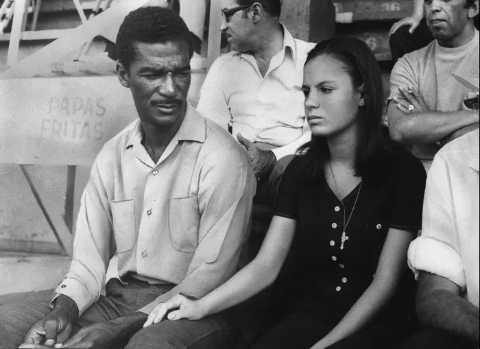 מאמן נבחרת פרו במונדיאל 1970, דידי, עם בתו (GettyImages) מאמן נבחרת פרו במונדיאל 1970, דידי, עם בתו (GettyImages)