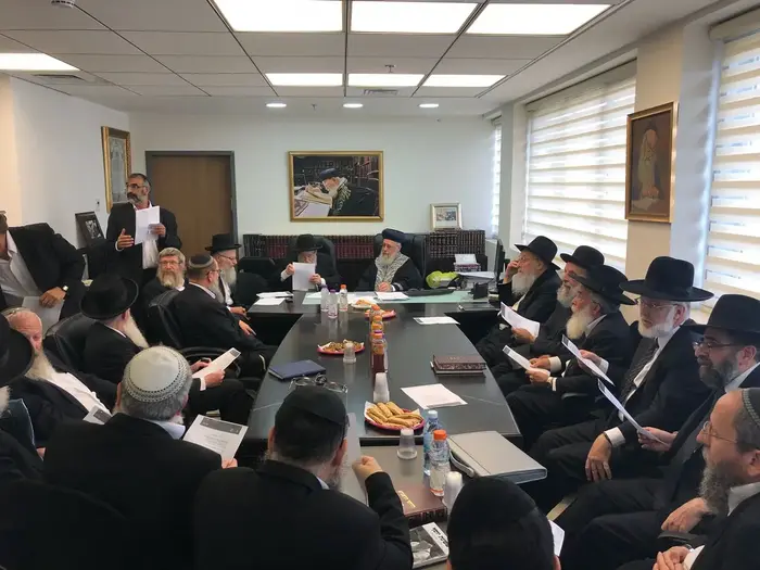 הרבנים הראשיים נגד רפורמת חוק הגיור (מערכת וואלה! NEWS) הרבנים הראשיים נגד רפורמת חוק הגיור (מערכת וואלה! NEWS)