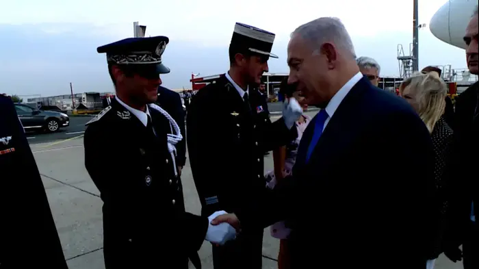 קואליציה נגד איראן- אחרי הפגישה עם מרקל: נתניהו נחת בפריז וצפוי להיפגש עם נשיא צרפת, עמנואל מקרון (לשכת העיתונות הממשלתית) קואליציה נגד איראן- אחרי הפגישה עם מרקל: נתניהו נחת בפריז וצפוי להיפגש עם נשיא צרפת, עמנואל מקרון (לשכת העיתונות הממשלתית)