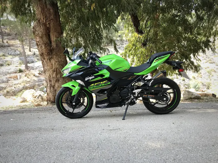 קוואסאקי נינג'ה 400 במבחן (ניר בן טובים , קינן כהן) קוואסאקי נינג'ה 400 במבחן (ניר בן טובים , קינן כהן)