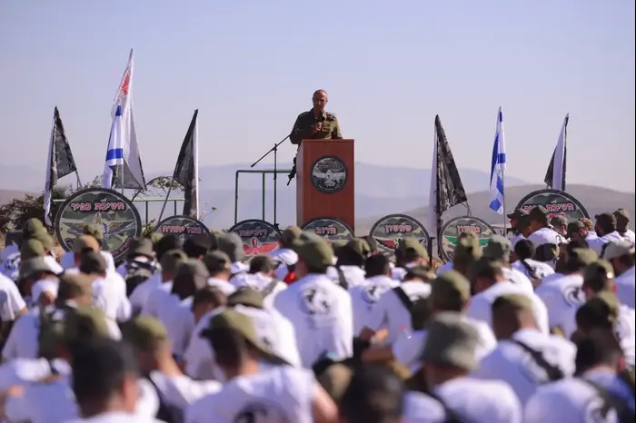 מפקד חטיבת כפיר, אל"ם ציון רצון (דובר צה"ל) מפקד חטיבת כפיר, אל"ם ציון רצון (דובר צה"ל)