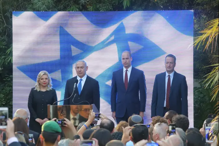 קבלת הפנים לנסיך וויליאם במעון השגריר הבריטי בישראל 26 ביוני 2018 (מערכת וואלה! NEWS , עופר וקנין/ חדשות הארץ') קבלת הפנים לנסיך וויליאם במעון השגריר הבריטי בישראל 26 ביוני 2018 (מערכת וואלה! NEWS , עופר וקנין/ חדשות הארץ')