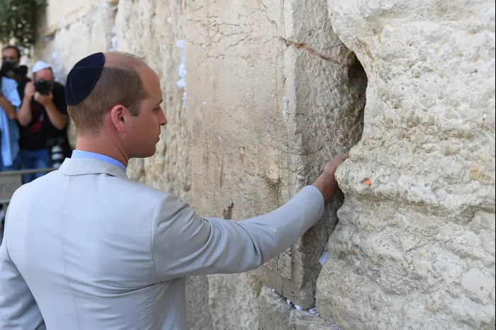 הדוכס מקיימברידג' הנסיך ויליאם מבקר בכותל המערבי בירושלים 28 ביוני 2018 (מערכת וואלה! NEWS , חיים צח / לע"מ)