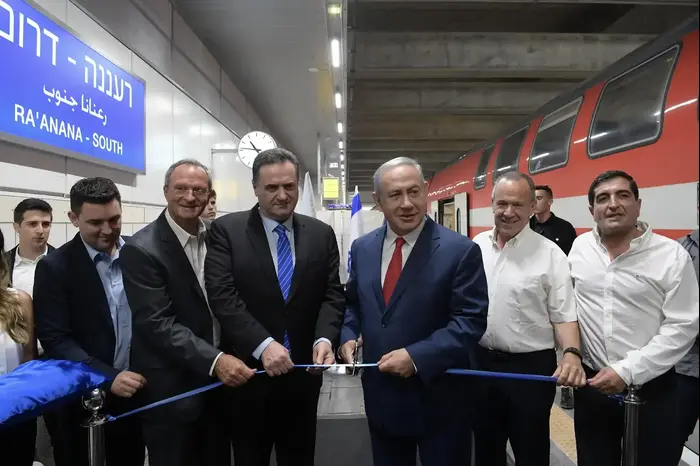 בנימין נתניהו וישראל כץ בחנוכת מסילת רכבת השרון ברעננה (מערכת וואלה! NEWS , עמוס בן גרשום, לע"מ) בנימין נתניהו וישראל כץ בחנוכת מסילת רכבת השרון ברעננה (מערכת וואלה! NEWS , עמוס בן גרשום, לע"מ)