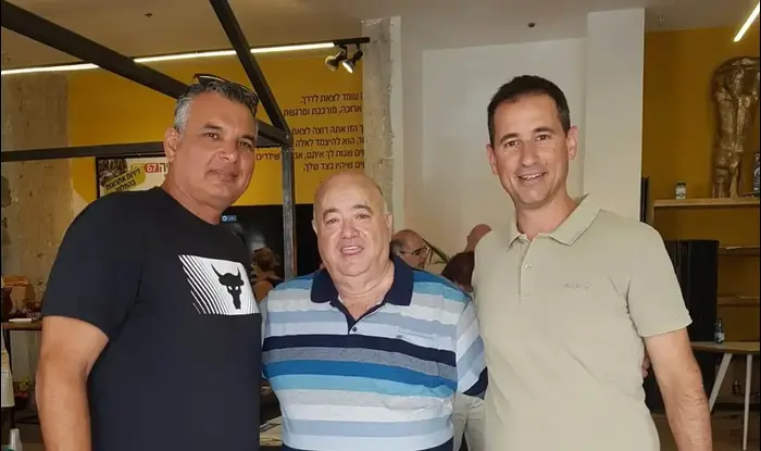 אסף כהנר, בינו גבסו, וגיל עובדיה (יח"צ , מיאה) אסף כהנר, בינו גבסו, וגיל עובדיה (יח"צ , מיאה)