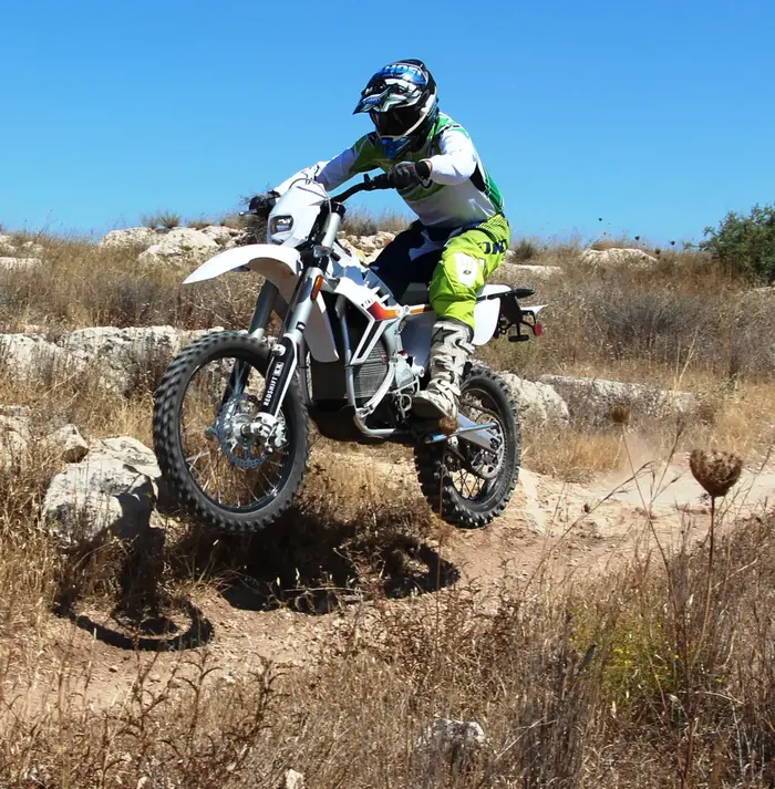 ALTA REDSHIFT EX מבחן דרכים (ניר בן טובים , ראובן סביו) ALTA REDSHIFT EX מבחן דרכים (ניר בן טובים , ראובן סביו)