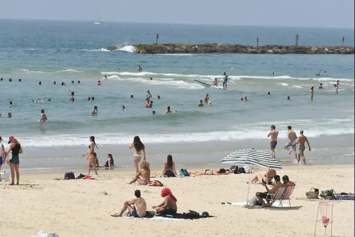 חמסין תל אביב 25 ביולי 2018 (ראובן קסטרו)