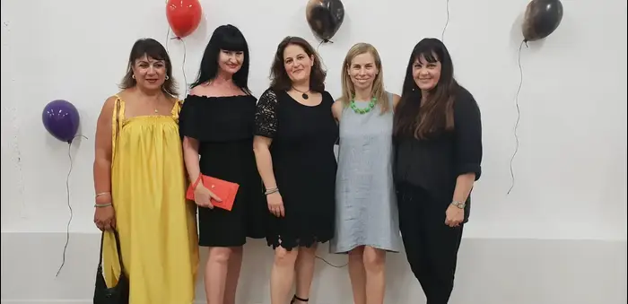 אסנת צימרמן יפה, ראלי סמית, אילנית לנדסמן יוגב, אורית מור סיניבר, שולמית נוס (יח"צ , רונית מטיאס) אסנת צימרמן יפה, ראלי סמית, אילנית לנדסמן יוגב, אורית מור סיניבר, שולמית נוס (יח"צ , רונית מטיאס)