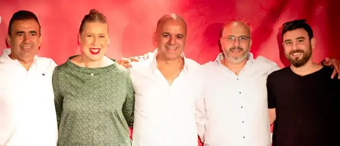 גונן כהן, ניר יעקובוב, שרון ניסנוב, עינת פורטוגלי, איציק ניסנוב. (יח"צ , צחי טולדו) גונן כהן, ניר יעקובוב, שרון ניסנוב, עינת פורטוגלי, איציק ניסנוב. (יח"צ , צחי טולדו)
