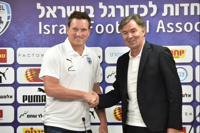 וילי רוטנשטיינר מנהל טכני עם אנדי הרצוג מאמן נבחרת ישראל (ניב אהרונסון) וילי רוטנשטיינר מנהל טכני עם אנדי הרצוג מאמן נבחרת ישראל (ניב אהרונסון)