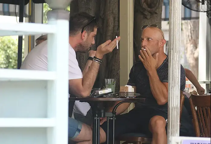 דרור רפאל (מערכת וואלה! NEWS , פול סגל)