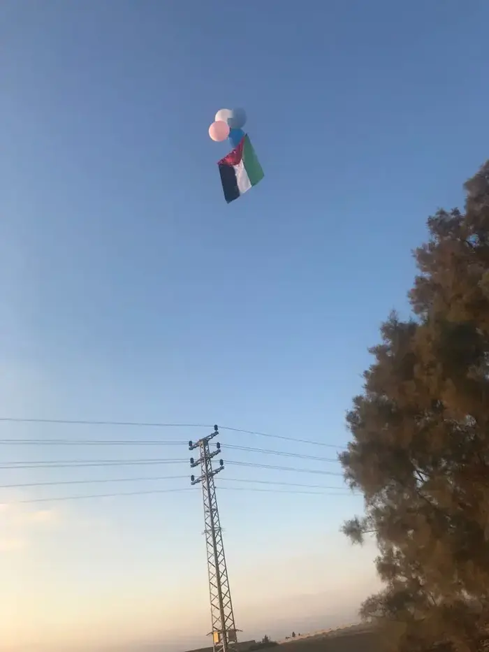 בלון תבערה ברחוב תלמי בילו במועצה האזורית מרחבים שבעוטף עזה (ללא שם) בלון תבערה ברחוב תלמי בילו במועצה האזורית מרחבים שבעוטף עזה (ללא שם)