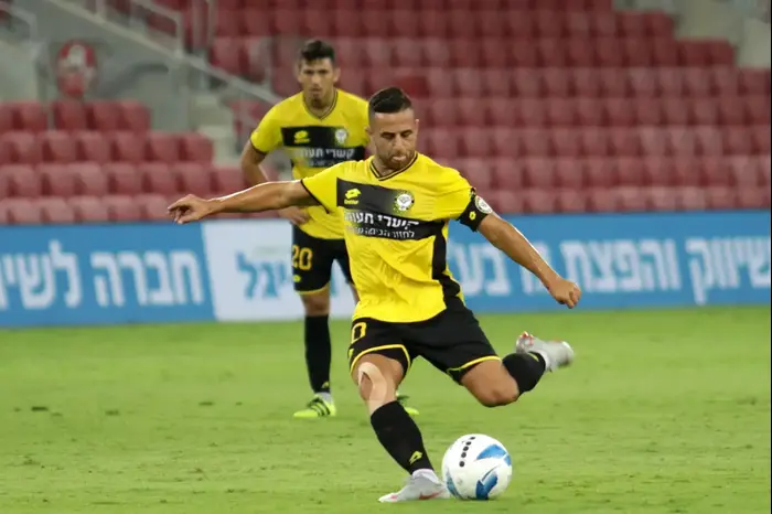 דיא סבע שחקן מכבי נתניה (יוסי ציפקיס) דיא סבע שחקן מכבי נתניה (יוסי ציפקיס)